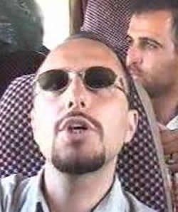 محمد اکبرزاده صحنه گردان سیرک اشرف از سوی وزارت اطلاعات رژیم ایران