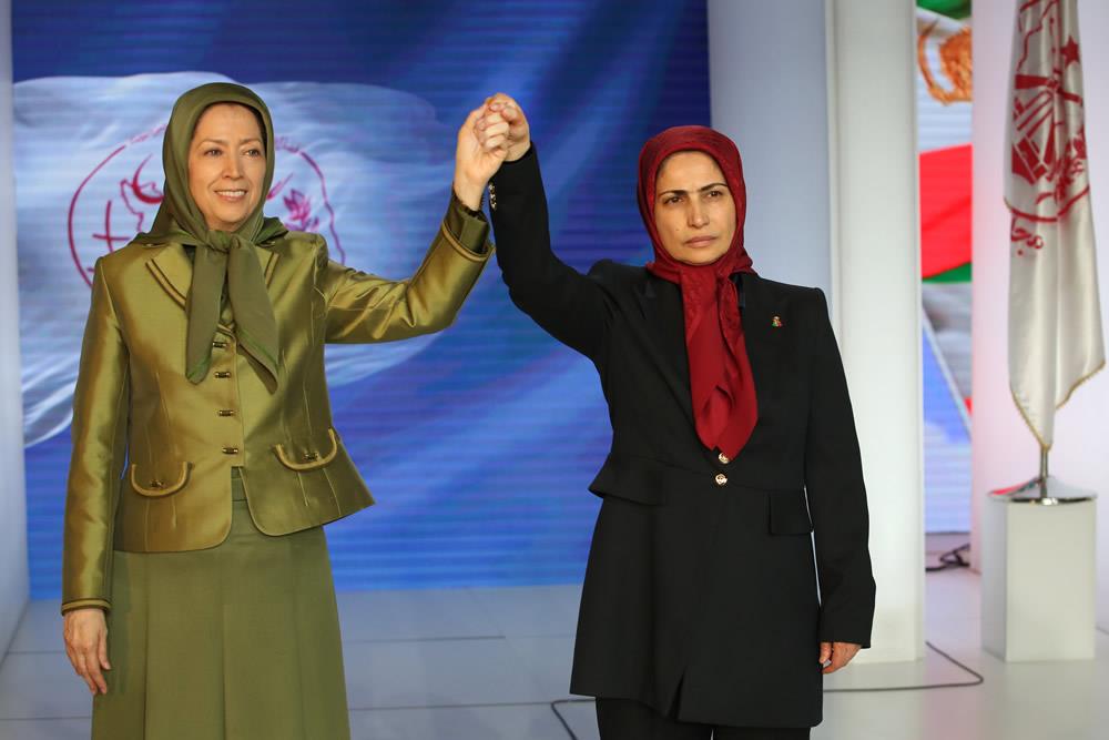 انتخاب خواهرمجاهد زهرا مریخی به‌عنوان مسئول‌اول دراجتماع‌بزرگ مجاهدین خلق ایران