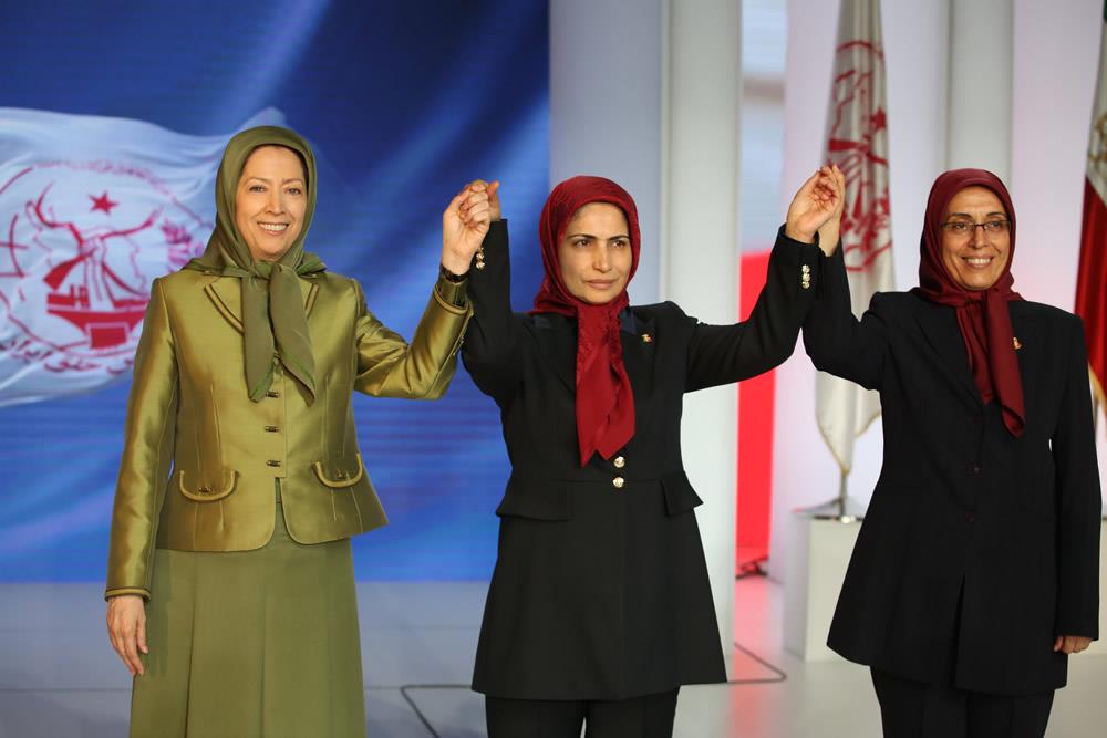 انتخاب خواهرمجاهد زهرا مریخی به‌عنوان مسئول‌اول دراجتماع‌بزرگ مجاهدین خلق ایران