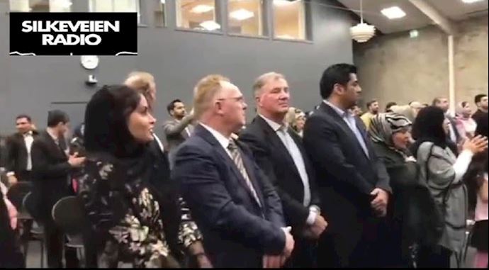 نفر چهارم از سمت چپ محمد داوود زاده