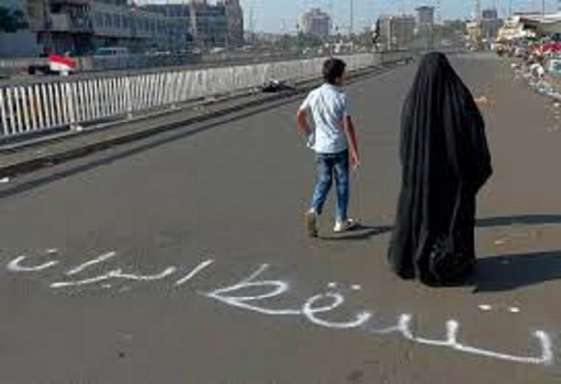 سرنگونی نظام آخوندی در ایران خواست اول مردم بپاخاسته عراق