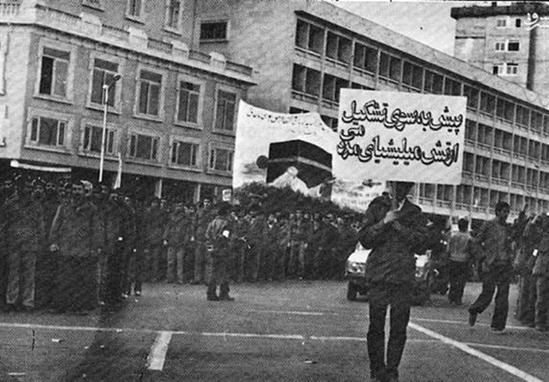 دوم آذر سالروز تأسیس میلیشیای مردمی در سال ۱۳۵۸نقطه عزیمت و سنگ‌بنای ارتش آزادیبخش ملی ایران