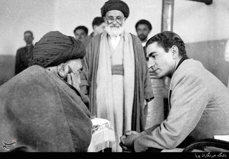 سکوت و مماشات خمینی با دیکتاتوری سلطنتی
