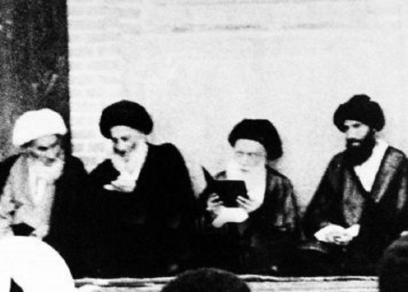 سکوت و مماشات خمینی با دیکتاتوری سلطنتی