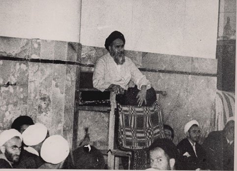 روابطخمینی بارژیمشاه آئینه ذلتوسازشکاری