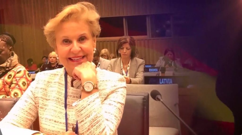 من می‌خواهم کنار مریم رجوی بایستم، پیام سناتور کارمن کینتانیا باربا معاون اول پیشین کمیسیون زنان شورای اروپا